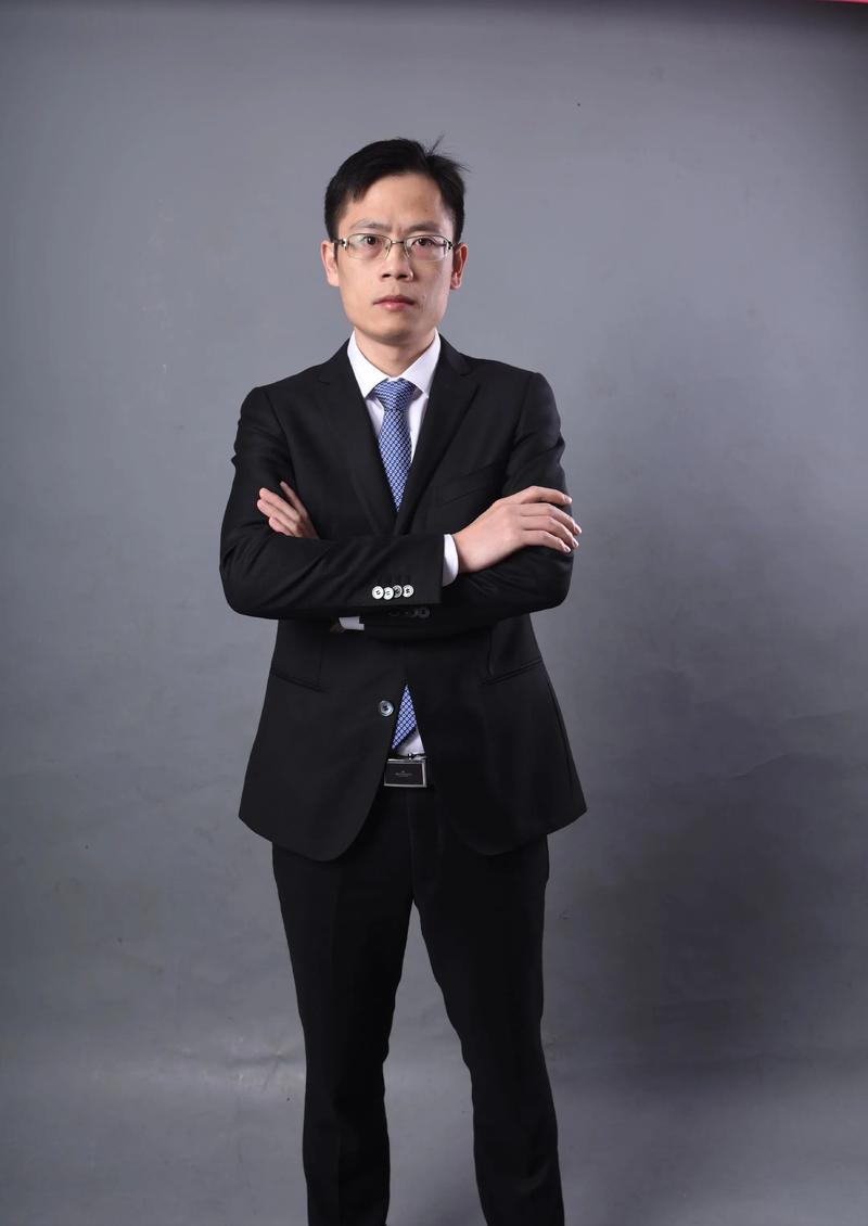 胡颜意 导演 & 创意总监